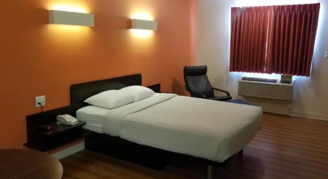 Номер Deluxe Joys Inn Innisfail, AB