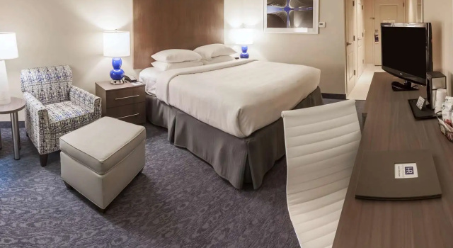Двухместный номер Standard Hotel Renovo Des Moines Urbandale,Tapestry Collection Hilton