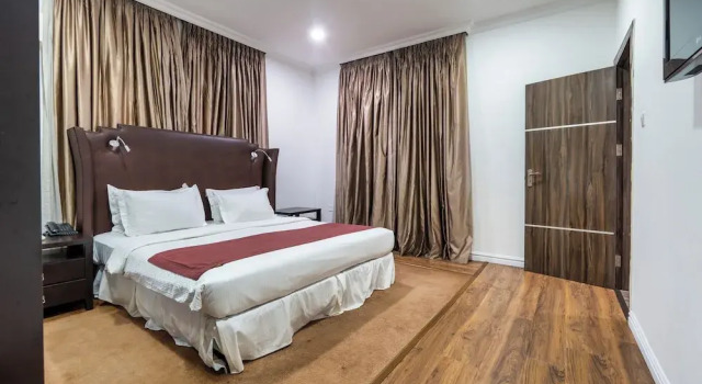 Люкс Executive The GuestHouse