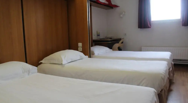 Номер Standard Brit Hotel La Bonne Etape