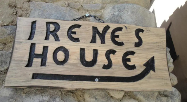 Коттедж Irenes House