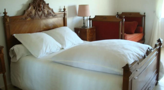 Domaine De Lardoisiere, Book Hotel Delme 