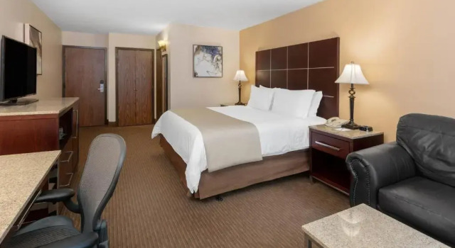 Двухместный номер Standard Wyndham Riverfront Hotel
