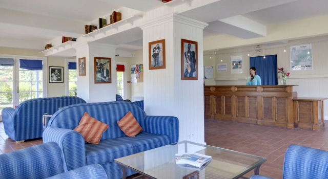 Pierre & Vacances Résidence Le Hameau du Lac, Book Hotel Hoteller i Marciac med parkering, Parkering