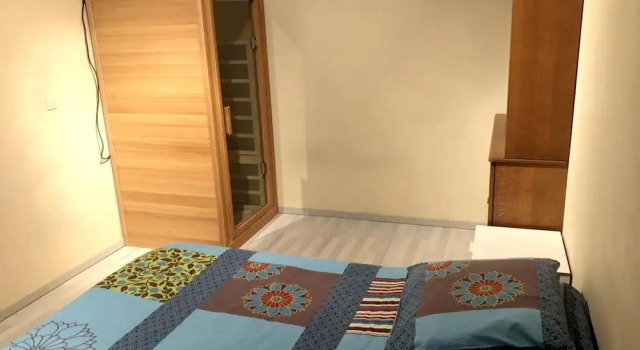 Apartment With one Bedroom in Metz, With Wonderful City View and Wifi - 1 km From the Beach, Varaa Huoneisto Hotellit Metz pysäköinnillä, Pysäköinti