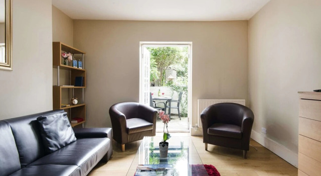 Bright Mornington Avenue Apartment I - KDW01