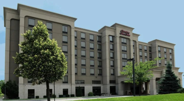 Одноместный люкс Hampton Inn & Suites by Hilton Windsor