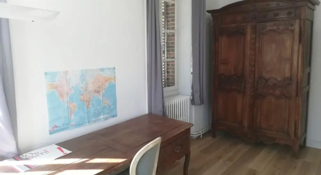 Номер Standard Grand corps de ferme à la rue Messire Etienne 89113 Neuilly Valravillon