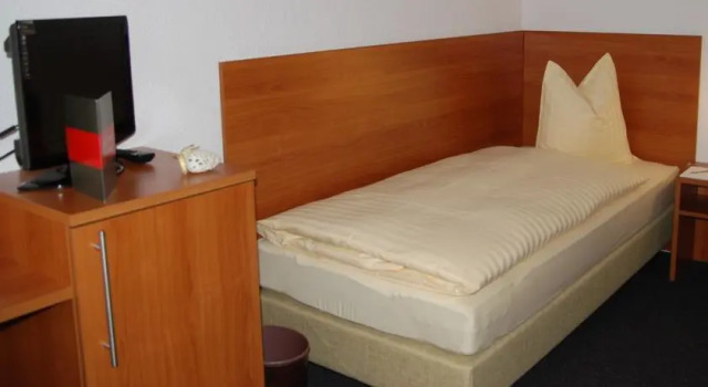 Airport Hotel Bern-Belp GmbH, Buchen Sie Hotel Belp Schweizer Mittelland