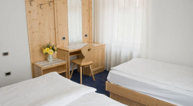 Hotel Regina del Bosco, Забронировать Отель Отели Val di Non 3 звезды, 3*