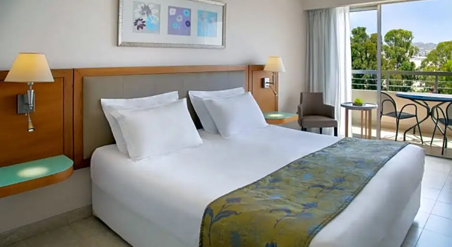 Двухместный номер с видом на внутреннюю территорию Atlantica Miramare Beach