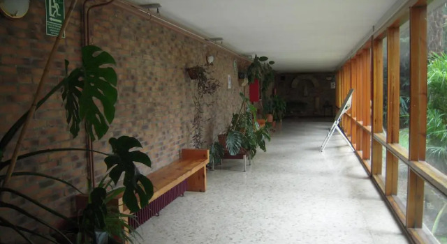 Residencia Universitaria Cardenal Cisneros, Varaa Hotelli Hotellit Madridin maakunta pysäköinnillä, Pysäköinti