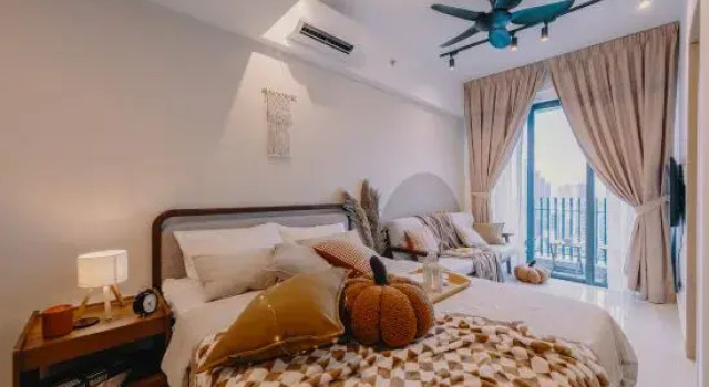 Апартаменты Deluxe NaiBnB in The Colony by Infinitum