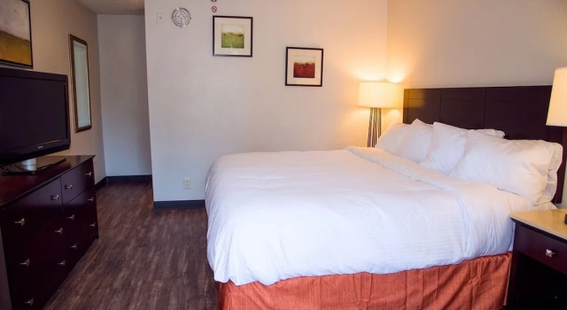 Двухместный номер Mobility Accessible Baymont Inn and Suites by Wyndham Columbus / Near OSU