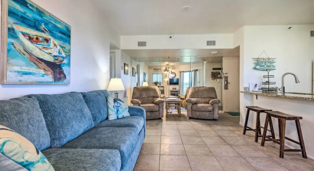 Апартаменты Relaxing Gulf Shores Condo w/ Beach-view Balcony