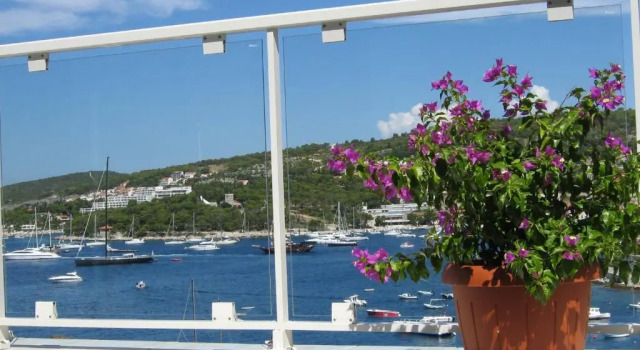 Апартаменты SeaView Guesthouse - ZF Hvar