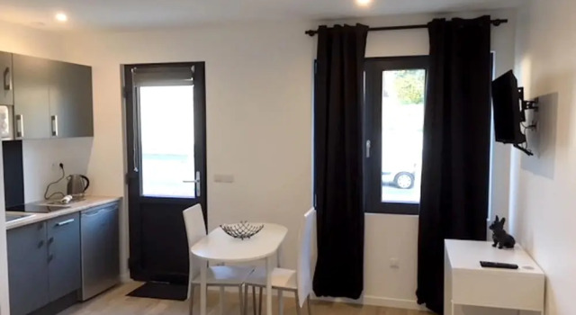 Studio in Rennes, With Enclosed Garden and Wifi, Rezerwuj Hotel  