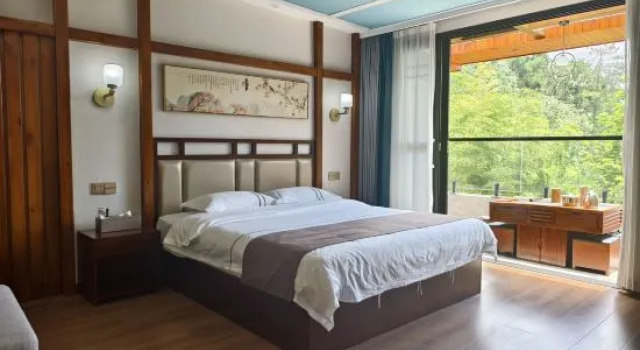 Люкс Mingjing Mountain House on the halfway of Hengshan Mountain