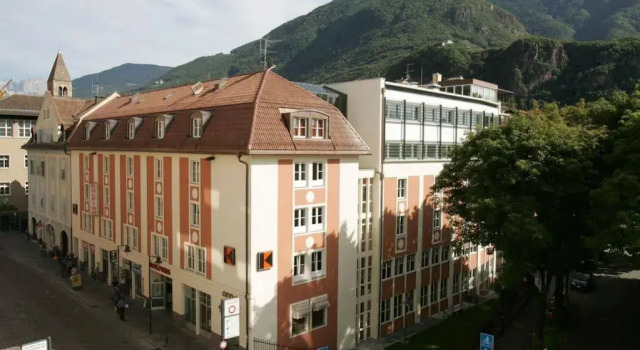 Kolpinghaus Bolzano, Забронировать Отель Отели Больцано с завтраком, Завтраки