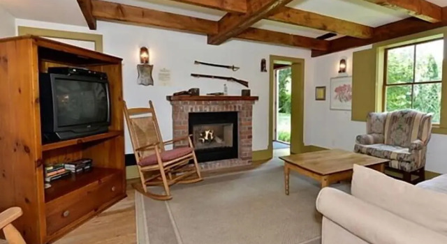 Коттедж The Swayze Cottage