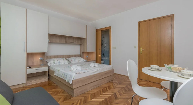 Студия Apartments and Room Nevenka