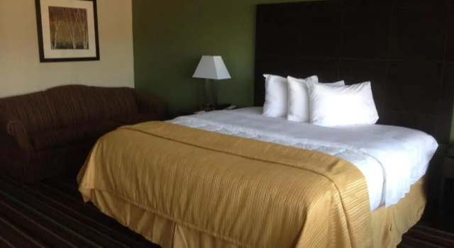 Номер Standard Quality Inn & Suites Horse Cave - Cave City