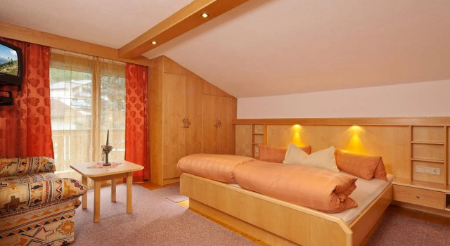 Gästehaus Larcher, Rezerwuj Hotel Oetz 