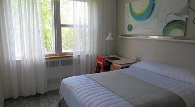 Одноместный номер Standard Manoir dYouville
