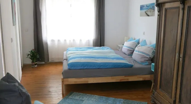 Семейные апартаменты Цокольный этаж c 1 комнатой с видом на сад Lakeside City House