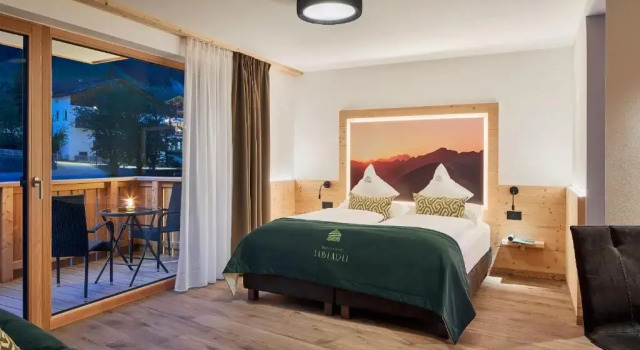 Полулюкс Hotel Tabladel