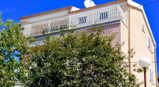 Apartment Belu, Забронировать Апартаменты/квартира Отели Шибеник с парковкой, Парковка