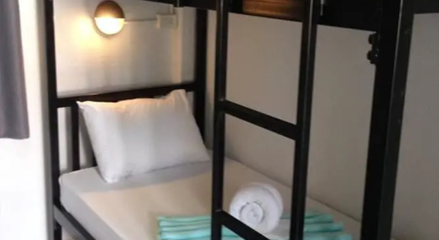 Кровать в общем номере Wayla Hostel - Adults Only