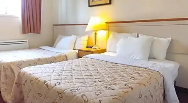 Люкс с 2 комнатами Sand Castle Suites Motel
