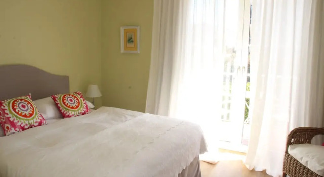 Номер Standard с балконом The Little Guesthouse