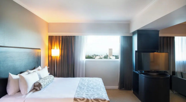 Двухместный полулюкс с видом на озеро Crowne Plaza Managua by IHG