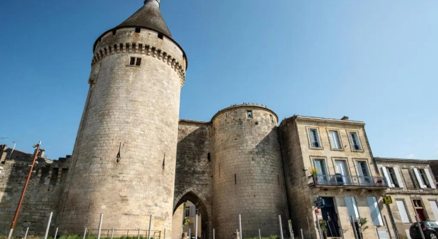 Hôtel de la tour à LIBOURNE