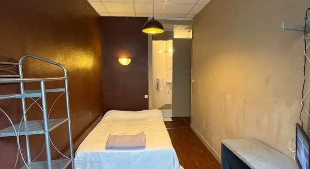 Hôtel dEnghien, Забронировать Отель 02. Прескиль Лион