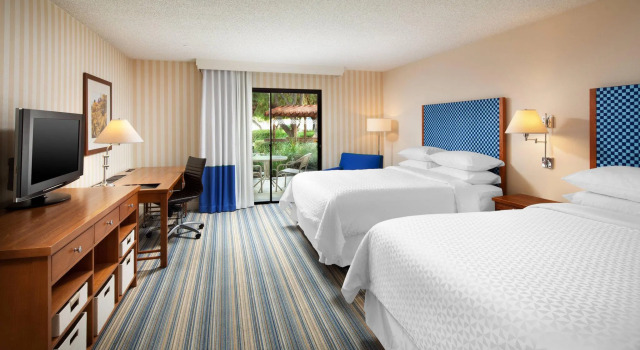 Четырёхместный номер Standard Four Points by Sheraton Bakersfield