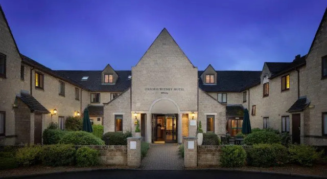 Полулюкс Oxford Witney Hotel