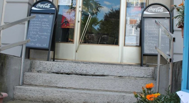Albergo San Giovanni, Забронировать Отель Беллинцона Bellinzona and upper Ticino, рядом с Железнодорожный вокзал Беллинцона