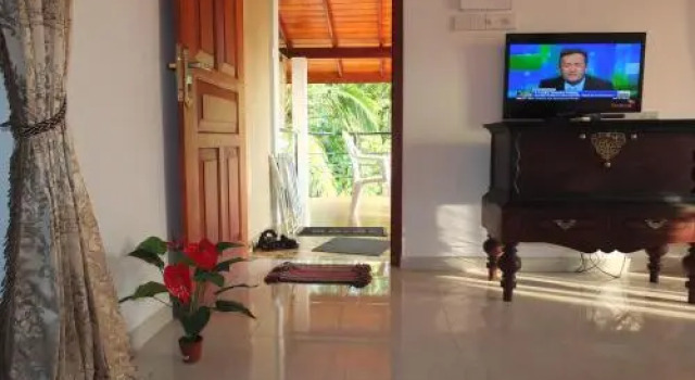 Hikka Studio Apartment