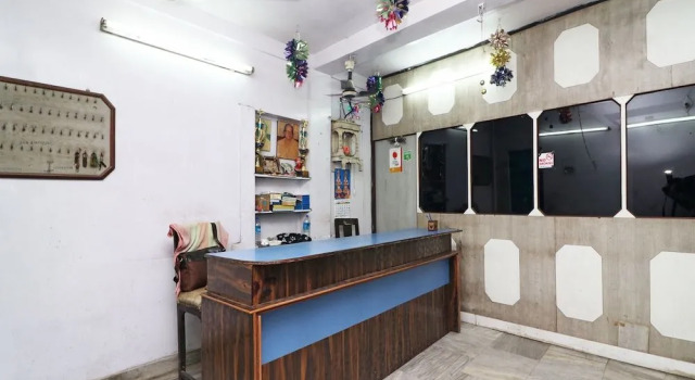 OYO 10470 hollywood hotels and resorts