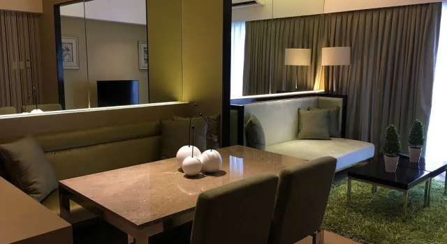 Shang Luxury Suites, Rezerwuj Hotel Hotele w National Capital Region z basenem, Basen