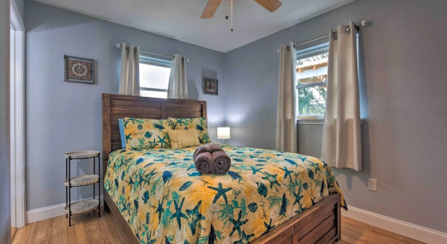 Коттедж с 3 комнатами Gulf Breeze Home w/ Pool, Grill & Fire Pit