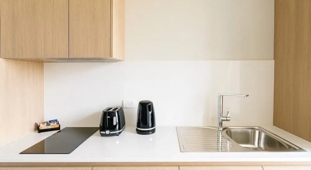 Студия Superior Avenue WEST Studio Units