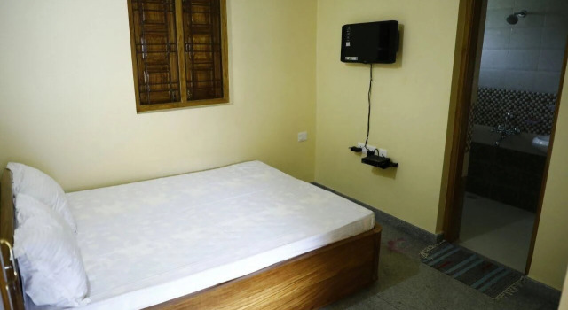 Nest Guest House, Book Pension Gæstehuse i Orissa, Pension