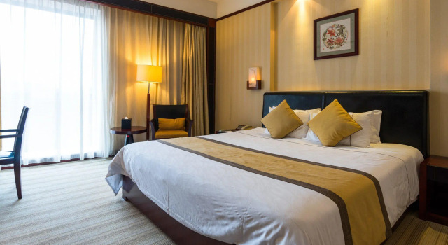 Двухместный номер Deluxe Guangzhou Baiyun International Convention Center LN Dongfang Hotel