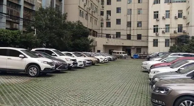 Jinjiang Inn Select Yinchuan Xinhua Business Street, Book Hotel Hoteller i Yinchuan med parkering, nær Nanmen Tower, Parkering