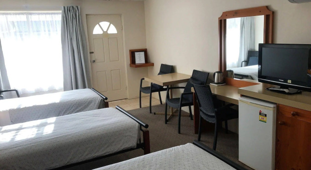Cooks Endeavour Motor Inn