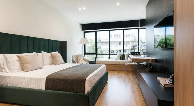 Люкс Side by Side Suites in Athens Riviera by The Olon